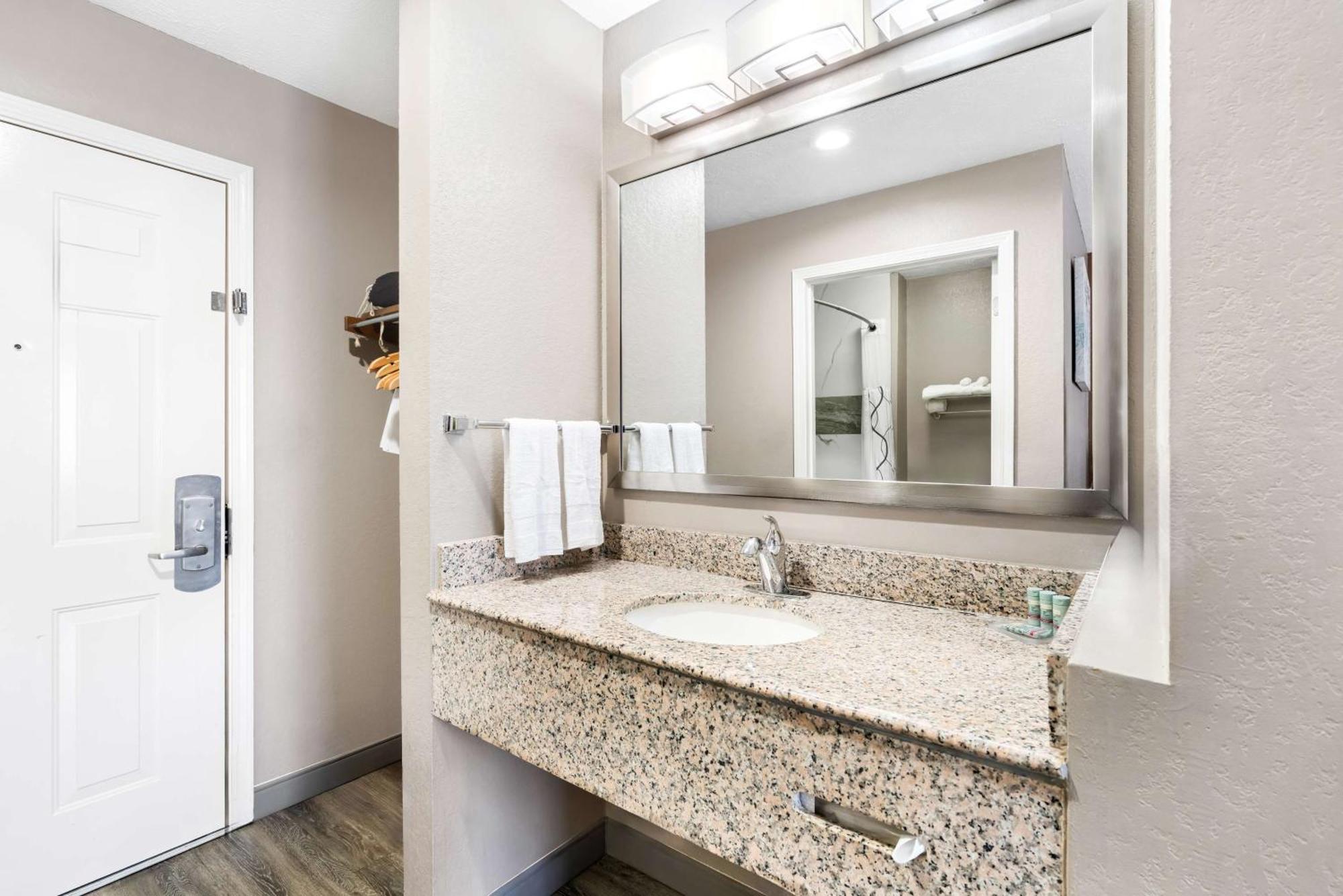 Best Western Gateway Inn Yazoo City Bagian luar foto